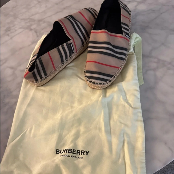 Authentic Burberry espadrilles 42 NWOB - Picture 8 of 9